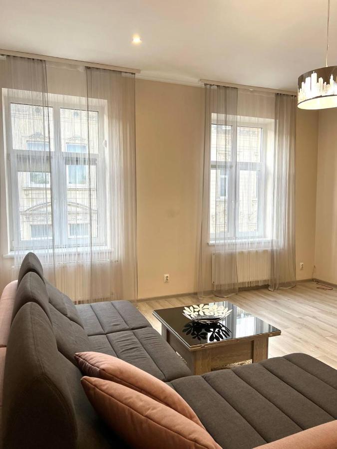 Apartments On Sholom Aleikhema Lviv Luaran gambar